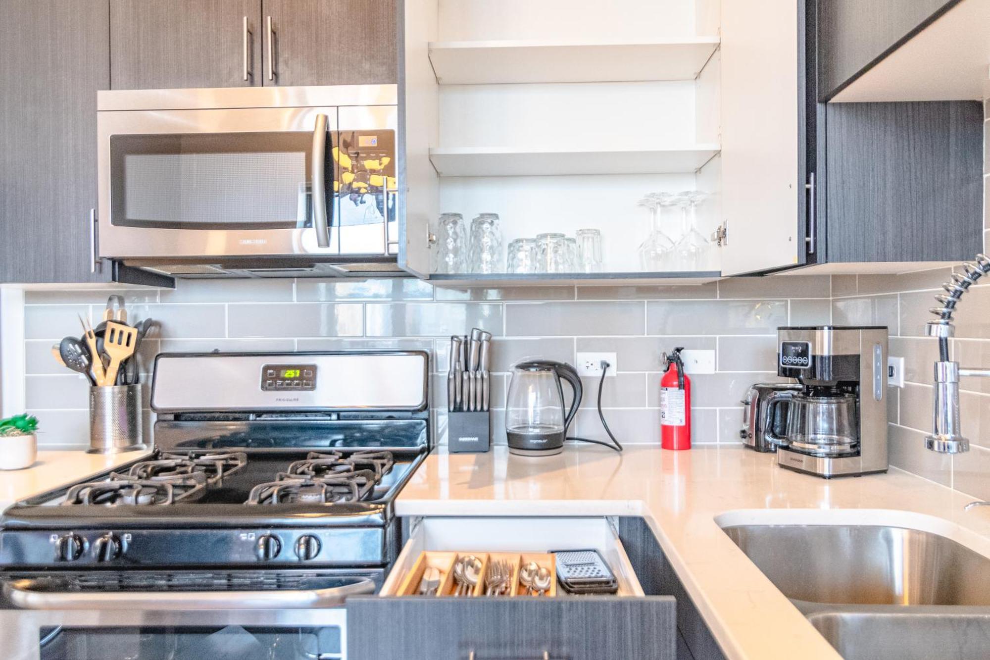 Modern 2Br Loft With Amazing City Skyline View And Optional Parking For 8 Guests Near Mccormick Place And Soldier Field 시카고 외부 사진